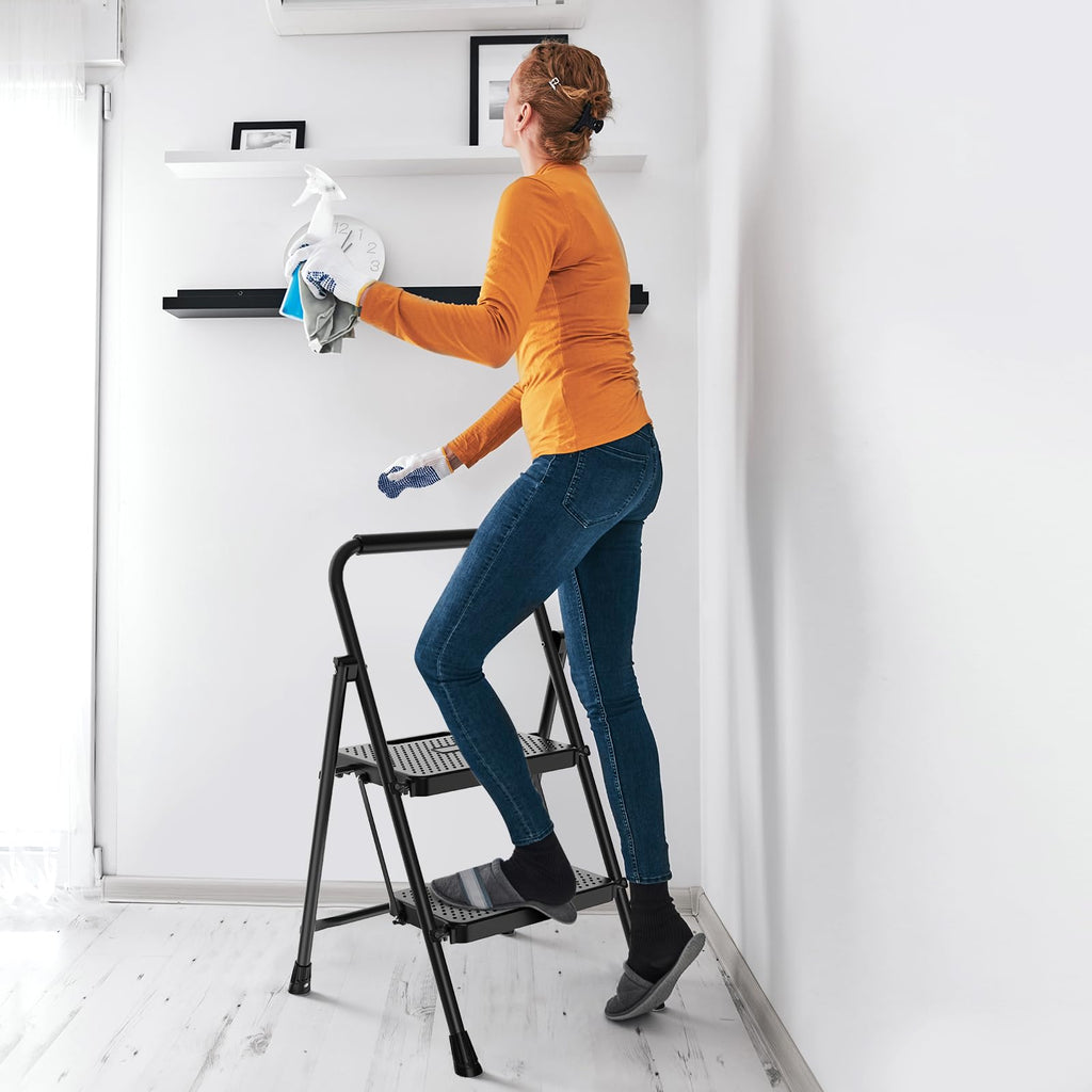 Two Step Ladder with Safety Lock E9781